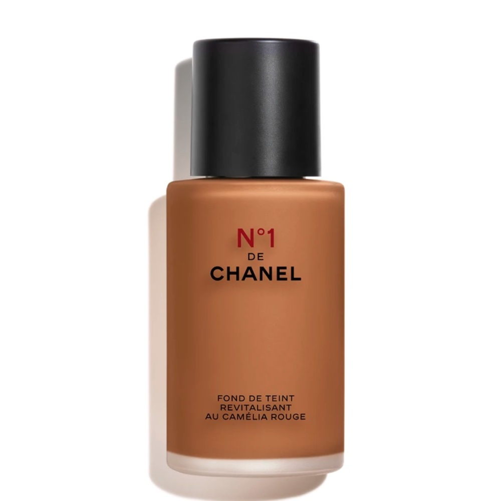 Chanel  N1 DE revitalizing foundation B140